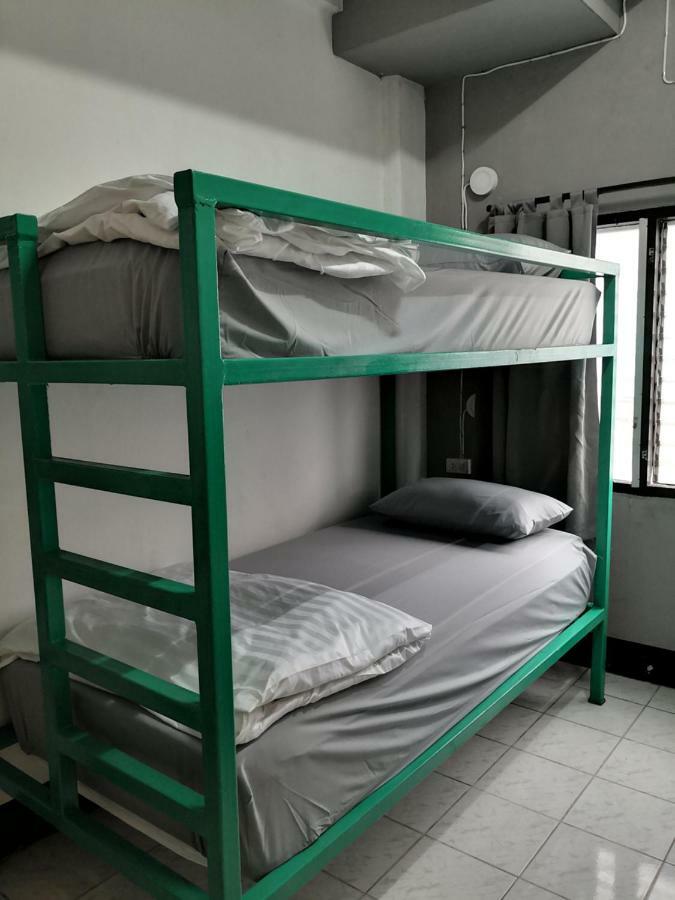 Purple Monkey Backpackers Chiang Mai Hostel Εξωτερικό φωτογραφία