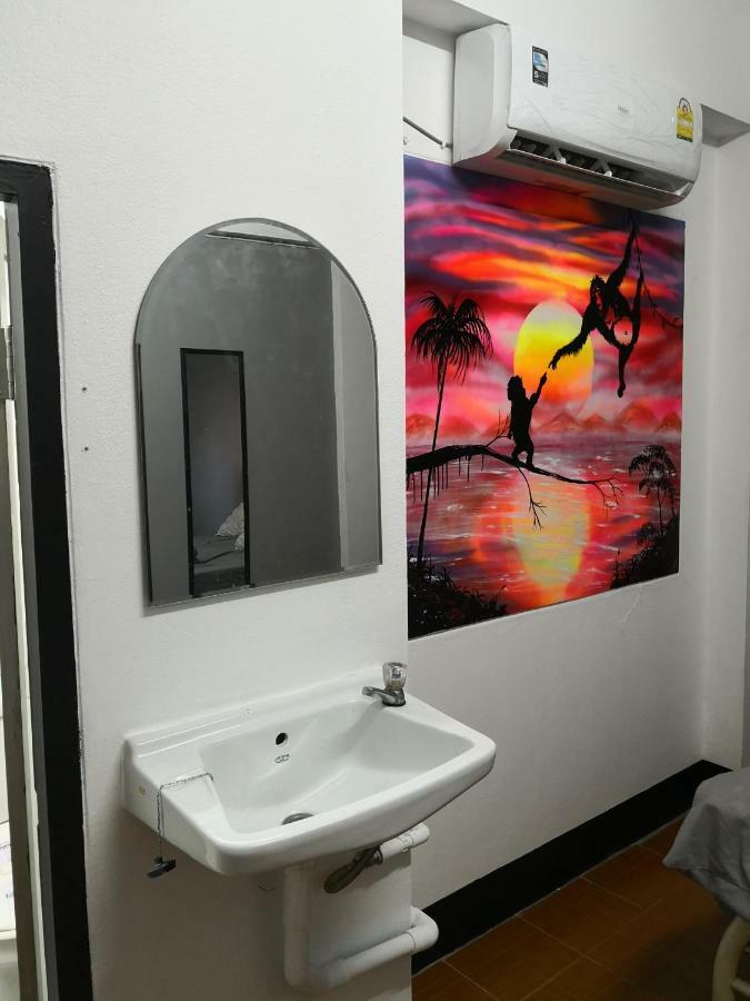 Purple Monkey Backpackers Chiang Mai Hostel Εξωτερικό φωτογραφία
