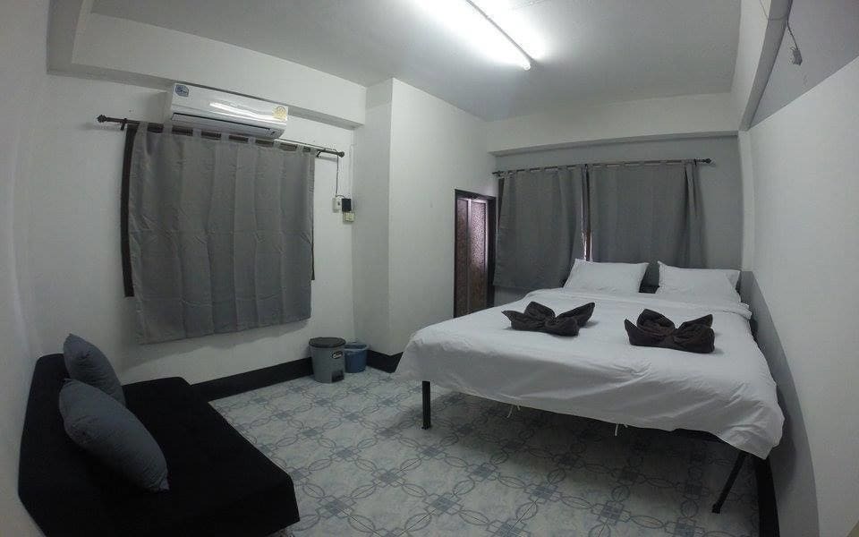 Purple Monkey Backpackers Chiang Mai Hostel Εξωτερικό φωτογραφία