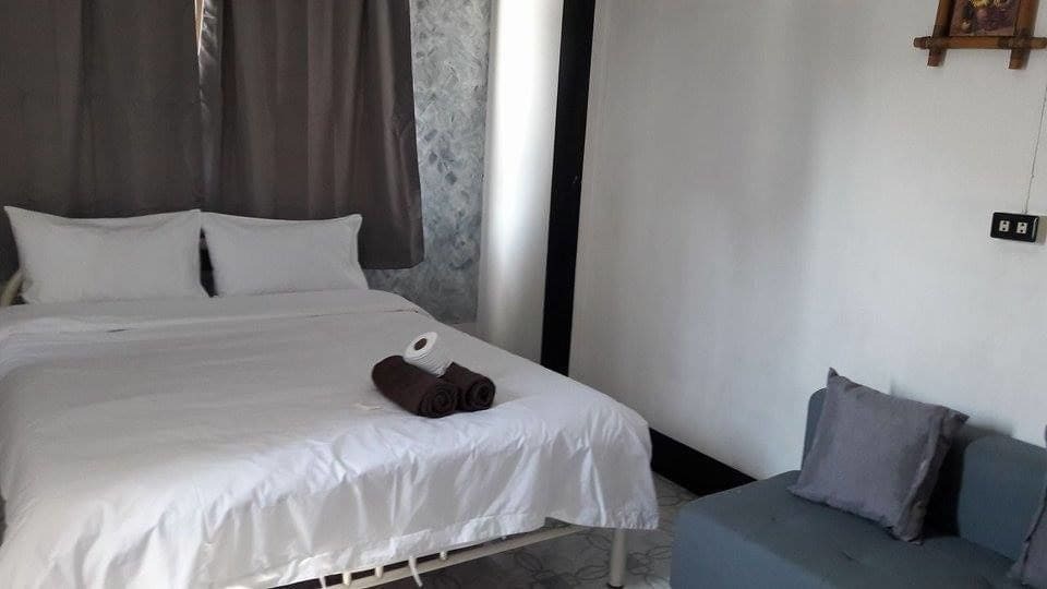 Purple Monkey Backpackers Chiang Mai Hostel Εξωτερικό φωτογραφία